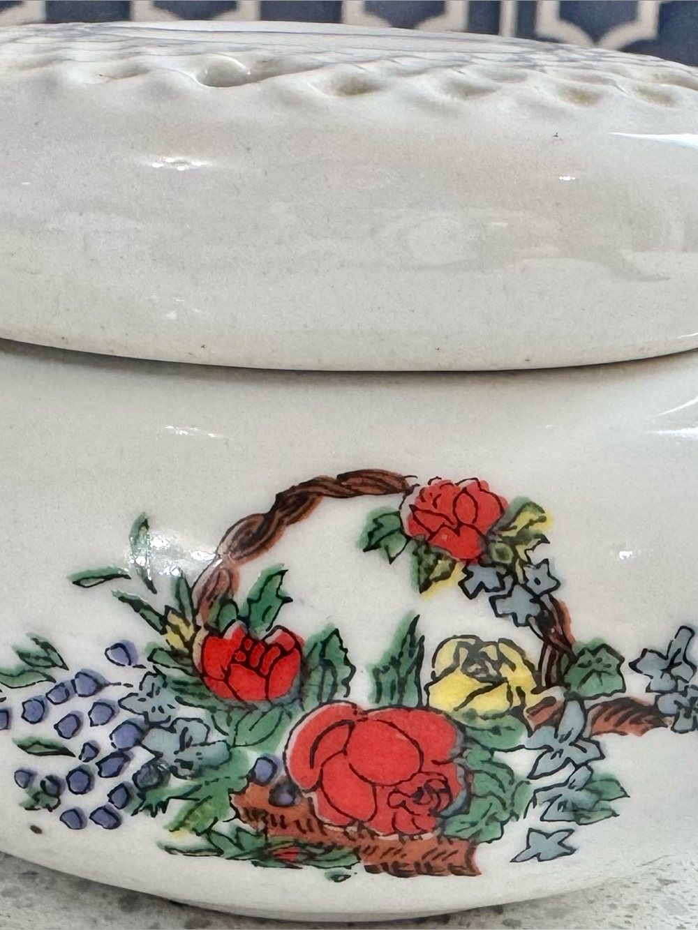 Vintage Floral Ceramic Potpourri Jar With Lid Home Decor - Picture 3 of 6